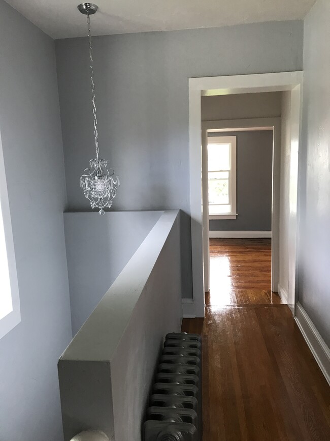 Photo - 320 Main St