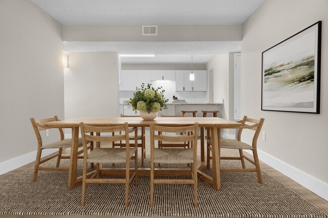 Riverchase Landing Apartments