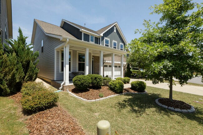 Photo - 1608 Cascade Falls Ln