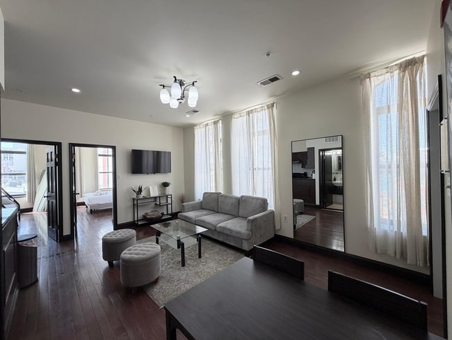 207 N 11th St Unit 301