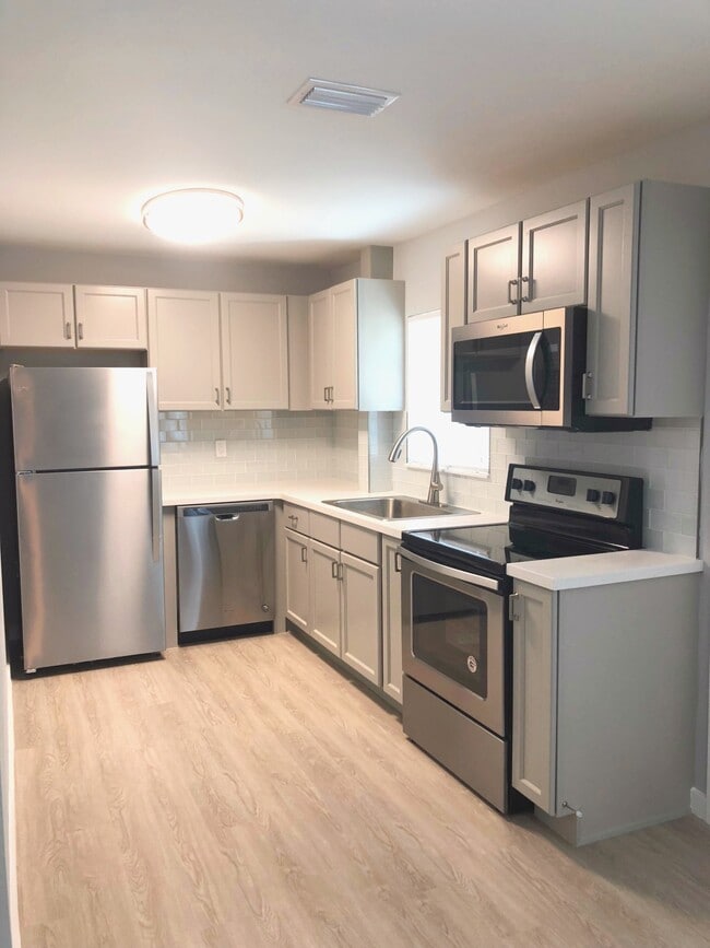 Photo - Driftwood Villas Apartments