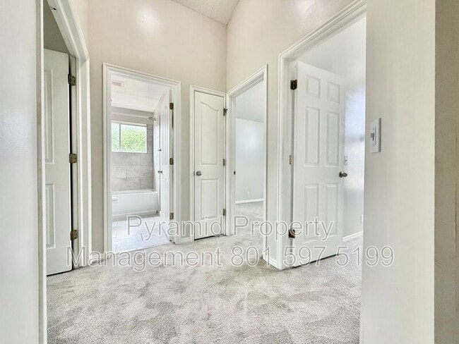 Photo - 979 Blue Heron Cir