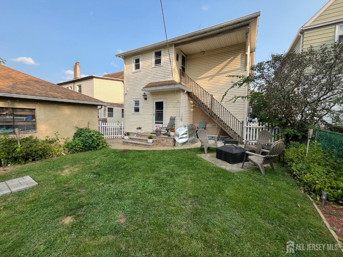 Photo - 122 John St Casa