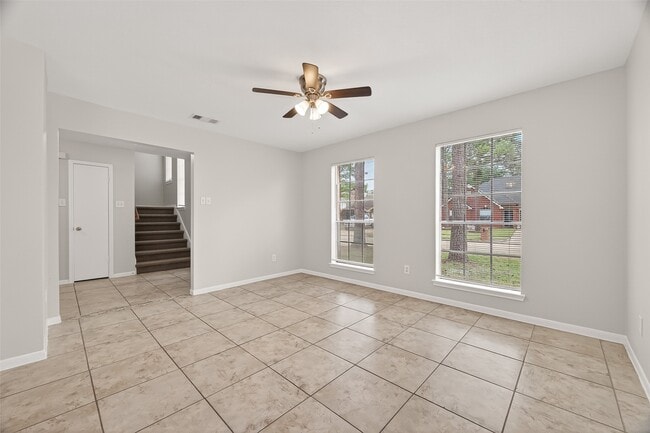 Photo - 5439 Baslow Dr