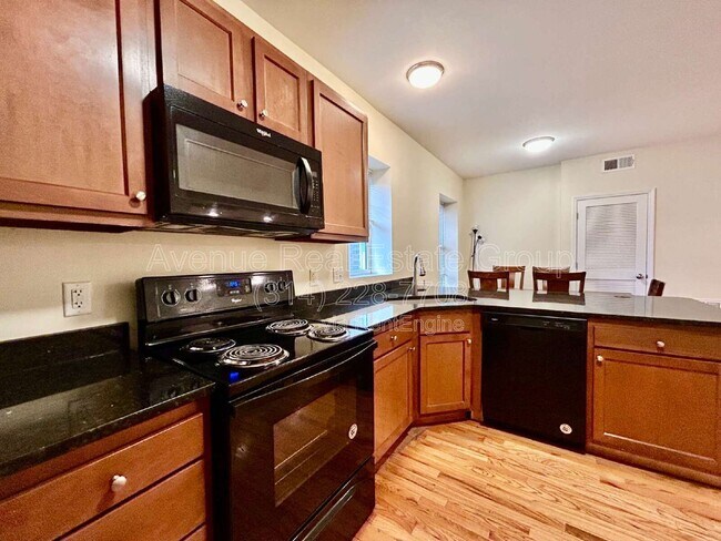 Photo - 716 Westgate Ave Unit Apt 3
