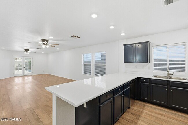 Photo - 45542 W Guilder Ave