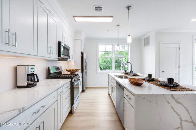 Photo - 298 Westwood Ave Unidad 405