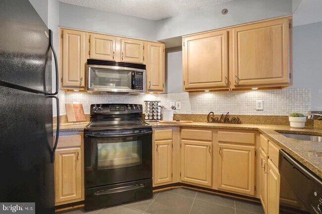 1200 Braddock Pl Unidad 209