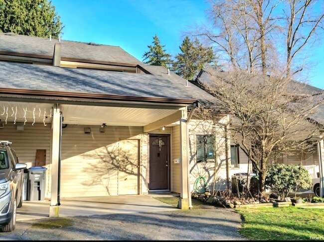 Building Photo - 9272-9122 122 St