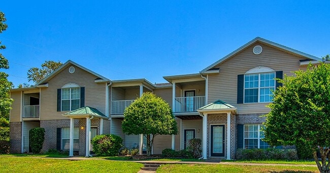 Marcus Pointe Grande Apartment Homes