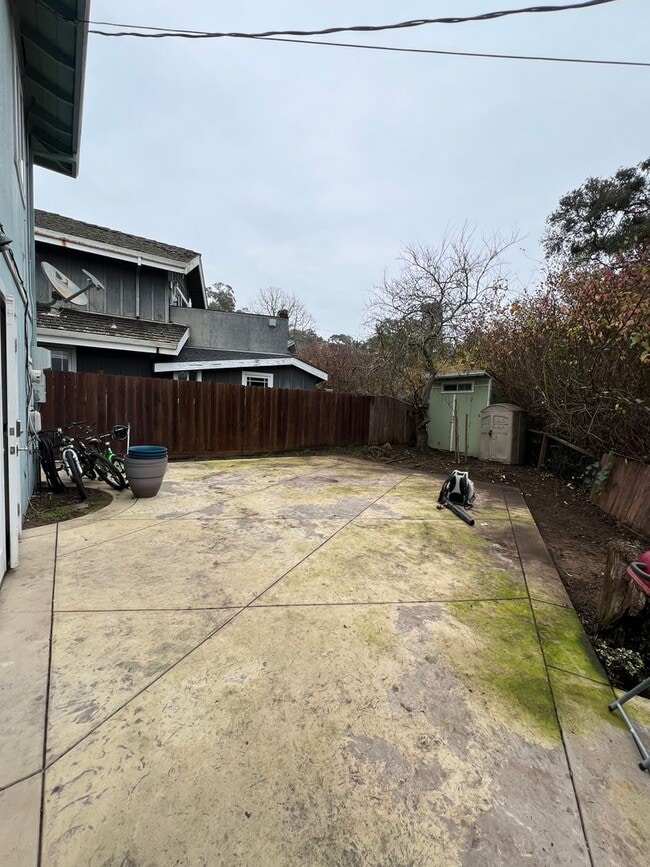 Photo - Short walk to the Beach / Available Now / Pets Welcome