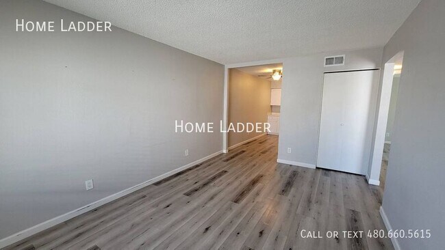 Photo - 2254 E Broadway Rd Unidad B