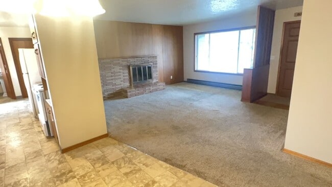 Photo - Charming 3BR/2.5BA Home with Fenced Yard in NE Madras