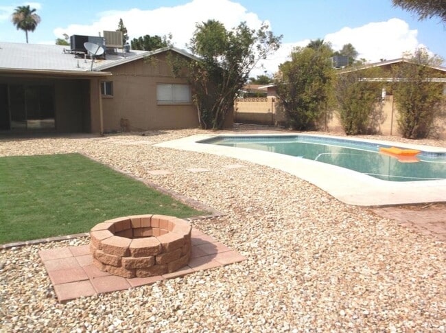 Building Photo - 5-Bedroom Tempe Home with Private Pool, Turf Backyard, & Garage