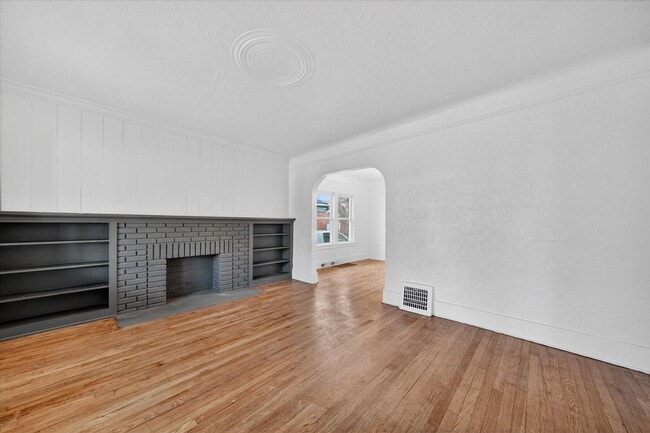 Photo - 16890 Stoepel St