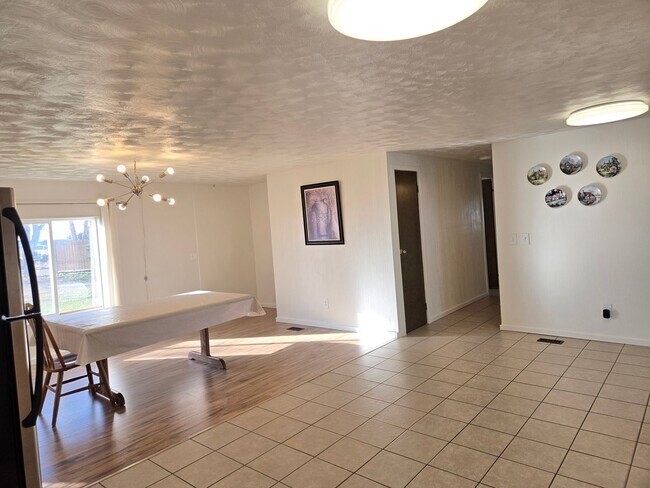 Photo - Spectacular New Remodel-Flexible lease term-