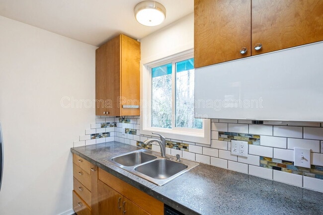Photo - 8715 N Washburne Ave