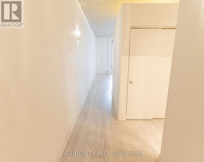 Photo - 36 Charlotte St Unit 401