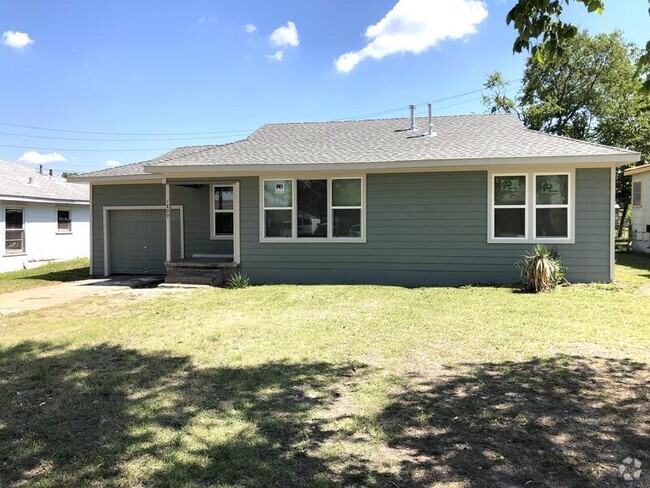 Building Photo - 1809 Langford St Rental