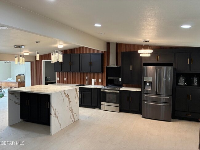 Photo - 8316 W H Burges Dr