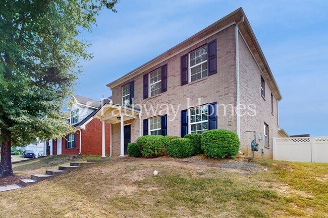 Photo - 808 Winsap Dr