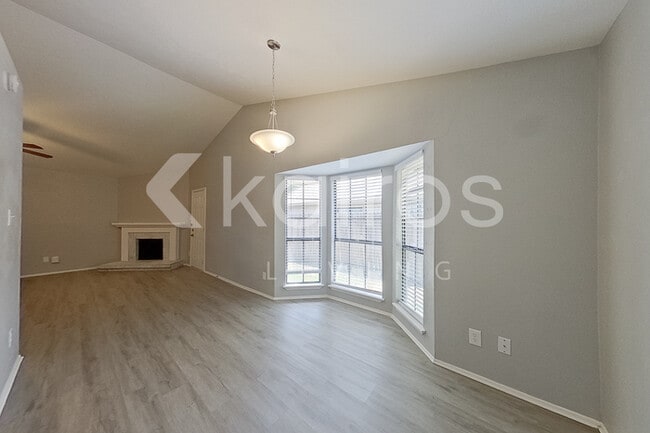 Photo - 2805 Forest Creek Dr