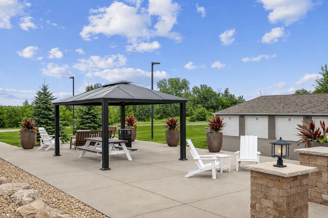 Photo - Lake Ridge Apartments