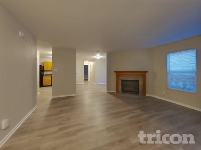 Photo - 2318 Blackthorn Dr