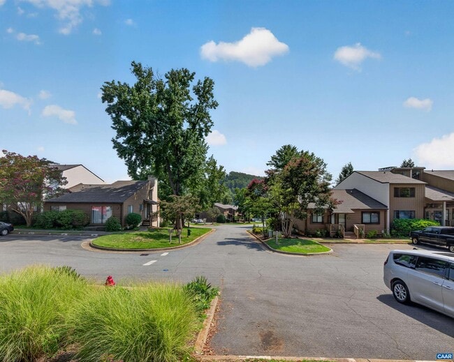 225 Harvest Dr