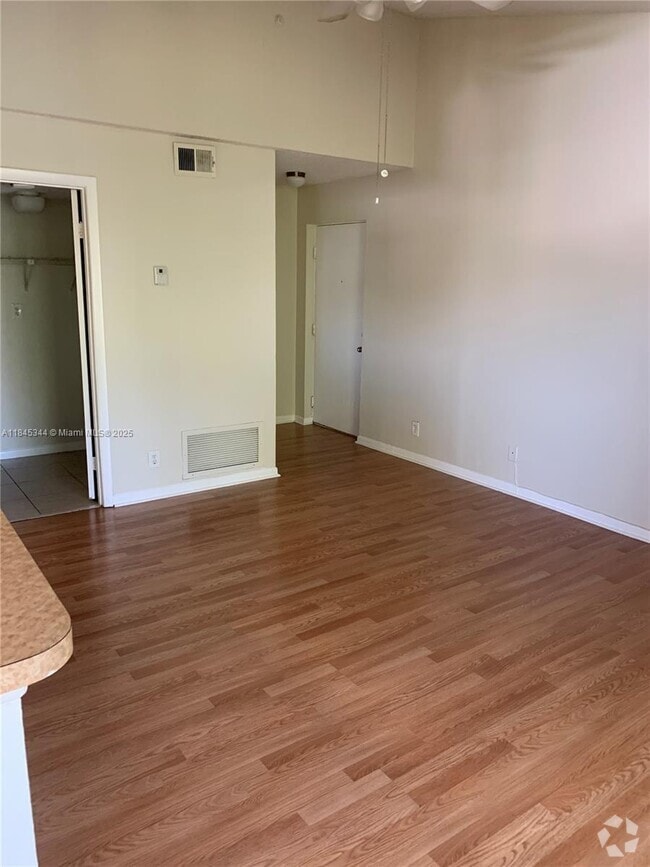 Building Photo - 5672 Rock Island Rd Unit 268 Rental