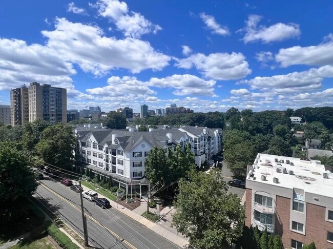 Photo - 87 Glenbrook Rd Unit 9G