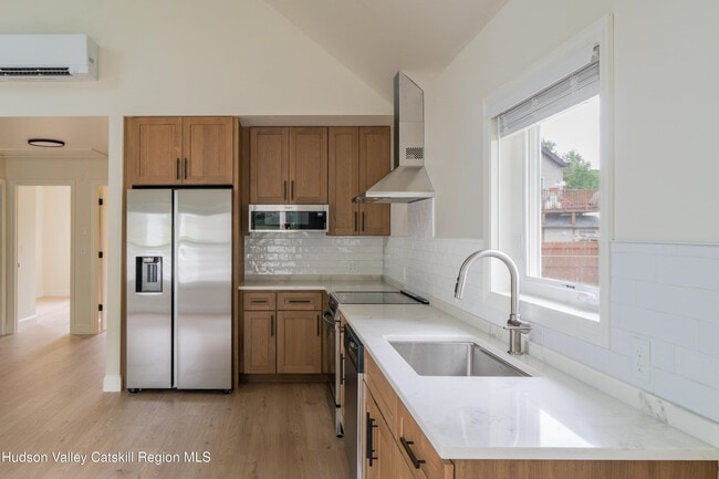 Photo - 136 Newkirk Ave