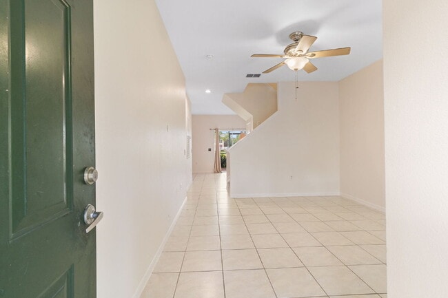 Spacious 3-Bedroom Condo Retreat in Bradenton – Your Perfect Home Awaits!