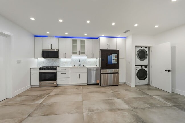 Photo - Luxury Newly Built 2 Bed, 2 Bath Home with Private Yard, Walk-In Closets & High-End Bespoke Kitchen