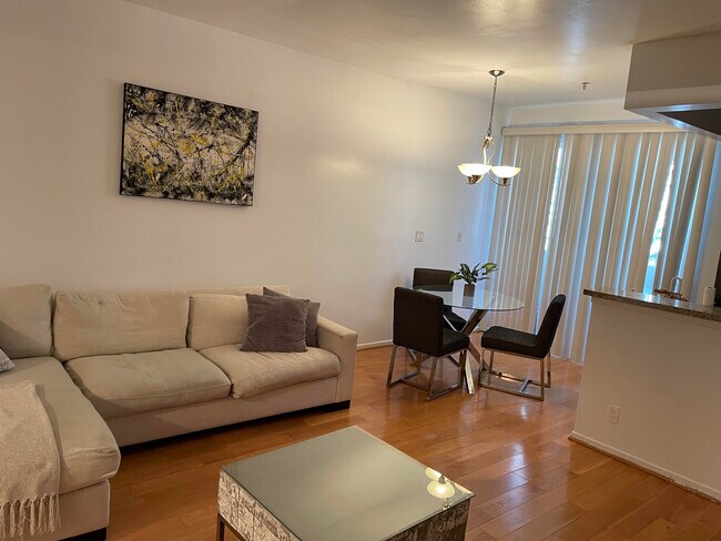 Photo - 620 S Gramercy Pl Unidad 130