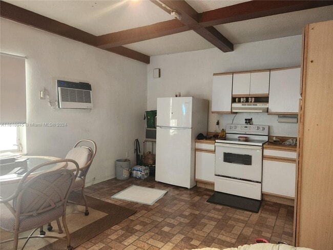 Photo - 1825 Lincoln St Unit CONDO ON THE BEACH