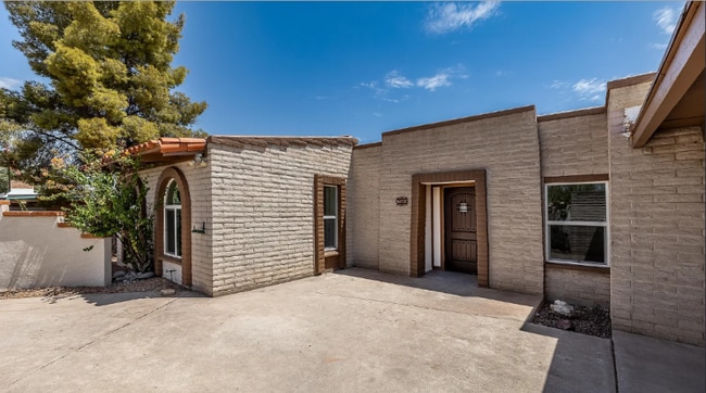 Building Photo - 8771 E Old Spanish Trail Rental