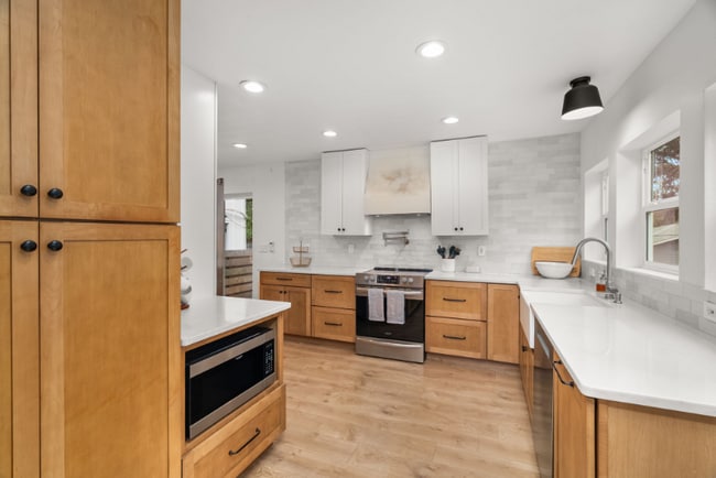 Photo - 7105 20th Ave SE