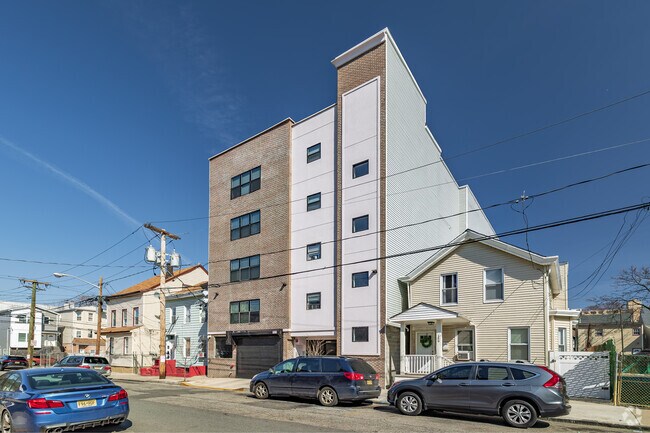 Photo - 135 Beech St