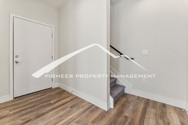 Photo - 1182 S Reed St