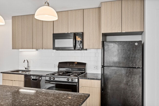 Photo - 5411 N Winthrop Ave