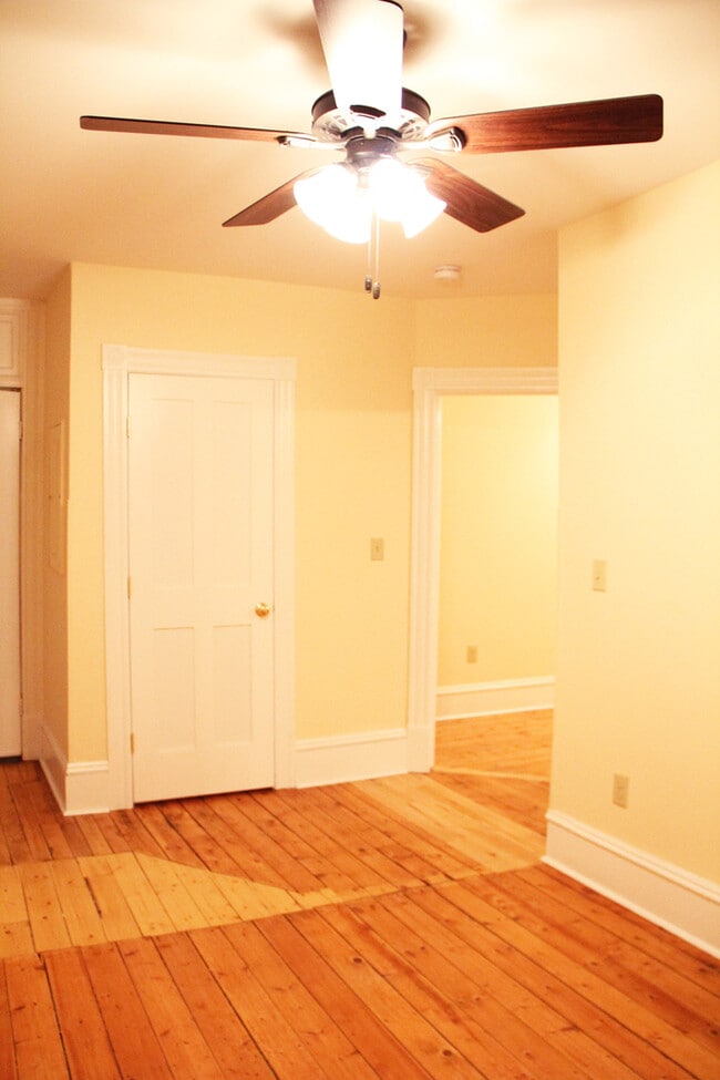 Photo - 23 West Ln Unit APT C