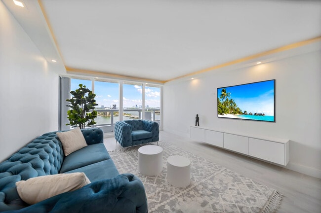 Photo - 1717 N Bayshore Dr Unidad ID1054108P