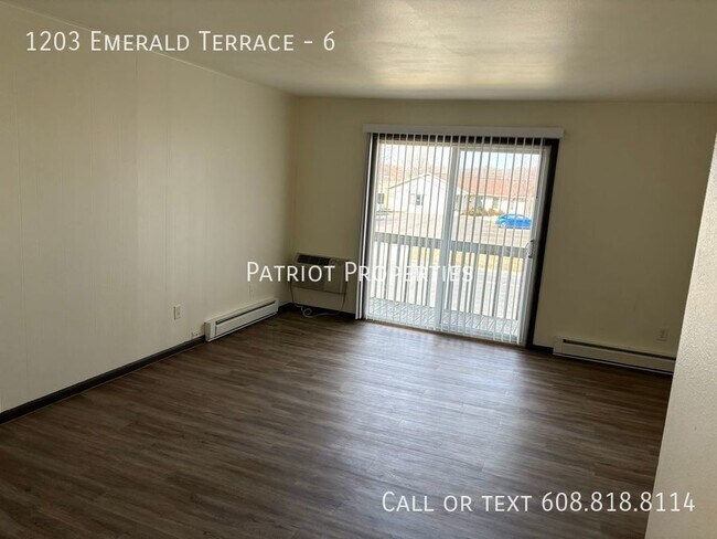 Photo - 1203 Emerald Terrace Unidad 6