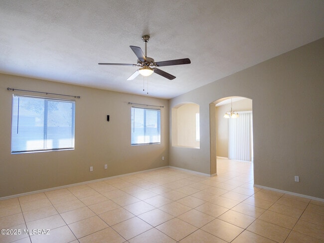 Photo - 1672 W Wood Crest Ct