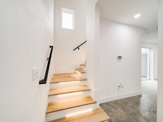 Photo - 2916 Hawthorne Ave Unidad 102