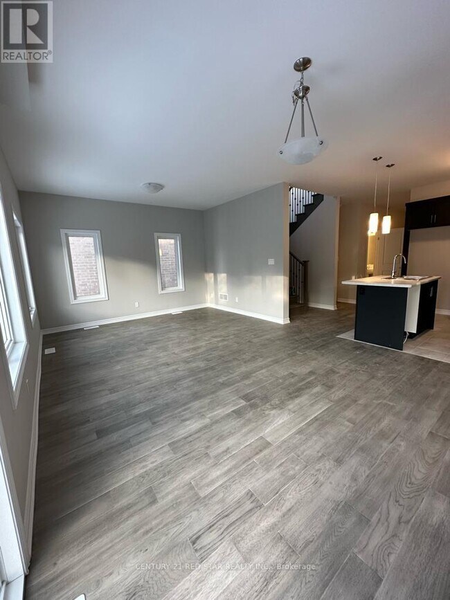 Photo - 18 Bradley Ave