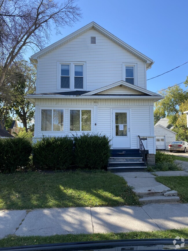 Building Photo - 841 Cherry St Unit 1 Rental