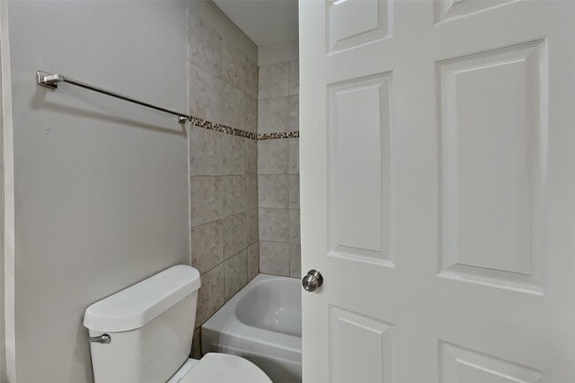 80 Laughing Brook Ct