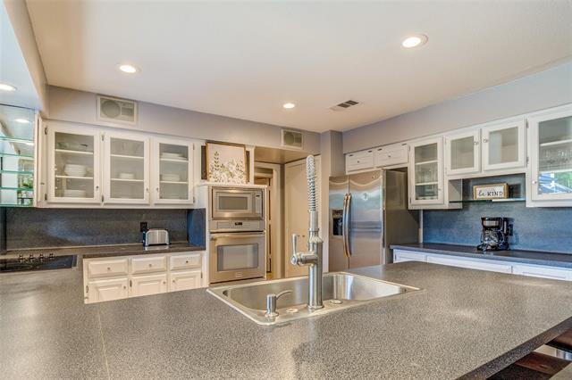 Photo - 6009 Black Berry Ln